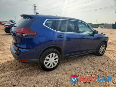 Trzecie zdjęcie samochodu z tyłu: 2018 NISSAN ROGUE S VIN:5N1AT2MT1JC732595 - miniatura