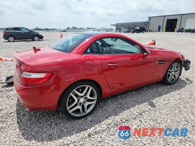 Trzecie zdjęcie samochodu z tyłu: 2014 MERCEDES-BENZ SLK 250 VIN:WDDPK4HA8EF085967 - miniatura