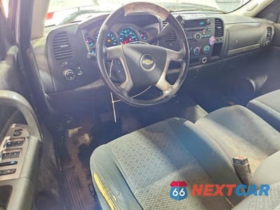 Zdjęcie 8 z 12 samochodu: 2008 CHEVROLET SILVERADO K1500 VIN:2GCEK19J081107339 - miniatura