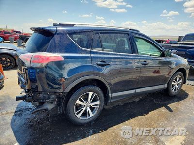 Trzecie zdjęcie samochodu z tyłu: 2017 TOYOTA RAV4 XLE VIN:JTMWFREV0HD102338 - miniatura