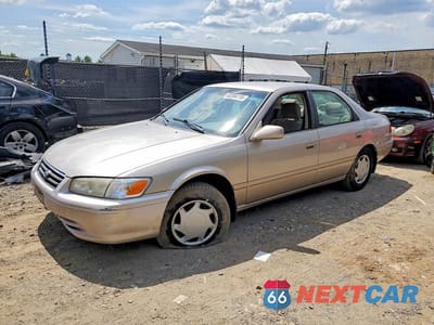 2000 TOYOTA CAMRY CE 4T1BG22K0YU939163 - główne zdjęcie licytacji z USA - miniatura