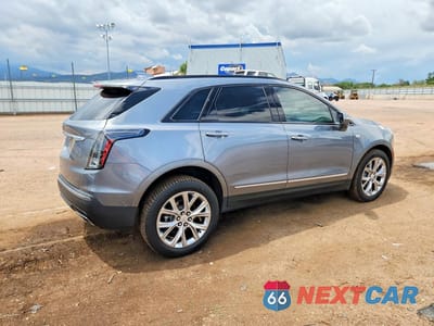 Trzecie zdjęcie samochodu z tyłu: 2020 CADILLAC XT5 SPORT VIN:1GYKNGRS2LZ144019 - miniatura
