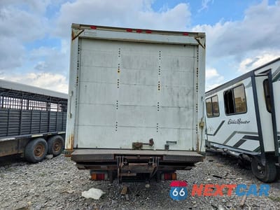 Zdjęcie 6 z 13 samochodu: 2004 ISUZU NPR VIN:4KLB4B1U24J802947 - miniatura