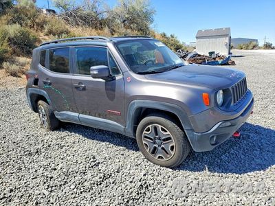 Czwarte zdjęcie samochodu z boku: 2016 JEEP RENEGADE TRAILHAWK VIN:ZACCJBCT8GPE10867 - miniatura