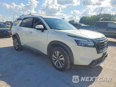 Czwarte zdjęcie samochodu z boku: 2022 NISSAN PATHFINDER SL VIN:5N1DR3CA2NC254971 - miniatura
