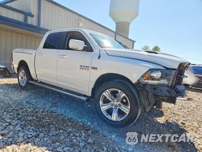 Czwarte zdjęcie samochodu z boku: 2017 RAM 1500 SPORT VIN:1C6RR7MT1HS536716 - miniatura