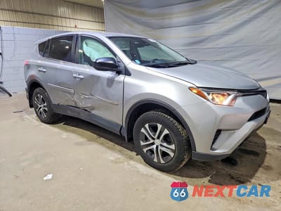 Czwarte zdjęcie samochodu z boku: 2018 TOYOTA RAV4 LE VIN:2T3BFREV3JW849648 - miniatura