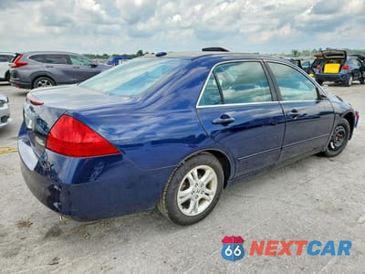 Trzecie zdjęcie samochodu z tyłu: 2007 HONDA ACCORD EX VIN:1HGCM56847A145639 - miniatura