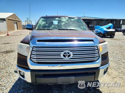 Piąte zdjęcie samochodu w środku: 2016 TOYOTA TUNDRA CREWMAX LIMITED VIN:5TFHW5F15GX548639 - miniatura