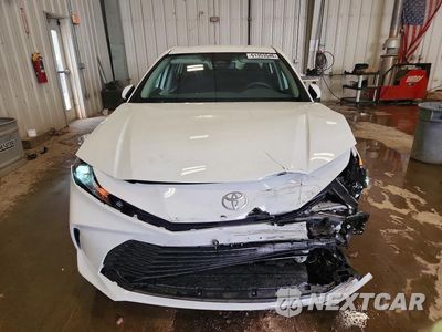 Piąte zdjęcie samochodu w środku: 2026 TOYOTA CAMRY LE VIN:4T1DAACK6TU280243 - miniatura
