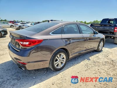 Trzecie zdjęcie samochodu z tyłu: 2015 HYUNDAI SONATA SE VIN:5NPE24AF0FH254345 - miniatura