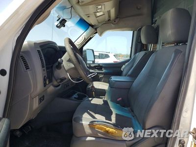 Zdjęcie 7 z 13 samochodu: 2016 NISSAN NV 2500 HIGH ROOF DELIVERY VAN VIN:1N6BF0LY5GN813983 - miniatura