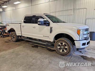 Czwarte zdjęcie samochodu z boku: 2017 FORD F350 SUPER DUTY VIN:1FT8W3BT2HEB87167 - miniatura