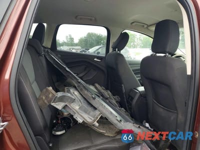 Zdjęcie 11 z 13 samochodu: 2018 FORD ESCAPE SE VIN:1FMCU9GD2JUC84395 - miniatura