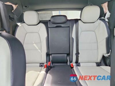 Zdjęcie 10 z 13 samochodu: 2024 PORSCHE CAYENNE VIN:WP1AA2AY2RDA05075 - miniatura