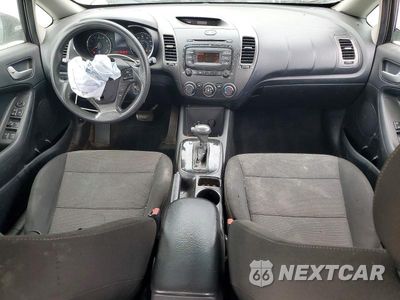 Zdjęcie 8 z 12 samochodu: 2018 KIA FORTE LX VIN:3KPFK4A71JE258480 - miniatura
