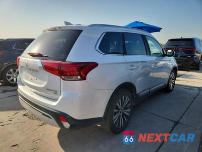 Trzecie zdjęcie samochodu z tyłu: 2019 MITSUBISHI OUTLANDER SE VIN:JA4AZ3A36KZ036188 - miniatura