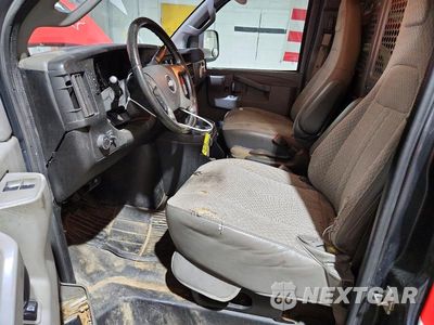 Zdjęcie 7 z 12 samochodu: 2017 CHEVROLET EXPRESS G2500 VIN:1GCWGAFF4H1134992 - miniatura