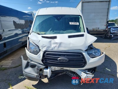 Piąte zdjęcie samochodu w środku: 2018 FORD TRANSIT T-250 VIN:1FTYR2CM4JKB54588 - miniatura