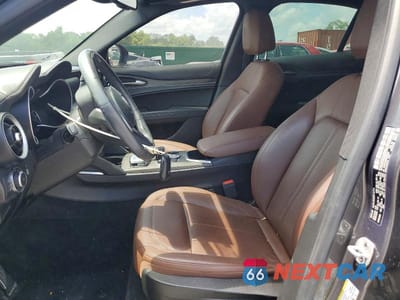 Zdjęcie 7 z 13 samochodu: 2022 ALFA ROMEO STELVIO TI VIN:ZASPAKBN8N7D38431 - miniatura