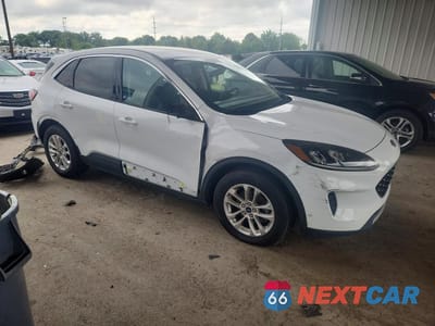 Czwarte zdjęcie samochodu z boku: 2021 FORD ESCAPE SE VIN:1FMCU0G63MUB29369 - miniatura