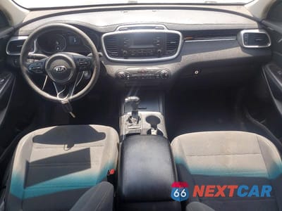 Zdjęcie 8 z 14 samochodu: 2017 KIA SORENTO L VIN:5XYPG4A33HG193583 - miniatura
