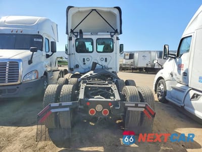 Zdjęcie 6 z 12 samochodu: 2023 FREIGHTLINER CASCADIA 116 SEMI TRUCK VIN:1FUJHTDV4PLNY5039 - miniatura