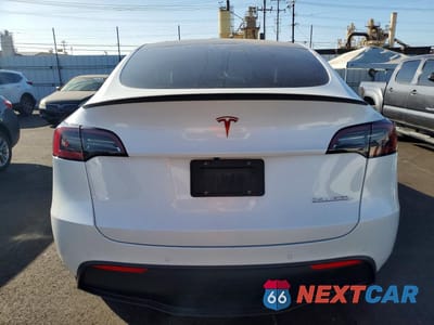 Zdjęcie 6 z 13 samochodu: 2022 TESLA MODEL Y VIN:7SAYGDEF9NF492722 - miniatura