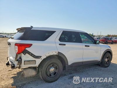 Trzecie zdjęcie samochodu z tyłu: 2021 FORD EXPLORER POLICE INTERCEPTOR VIN:1FM5K8AC5MGC33162 - miniatura