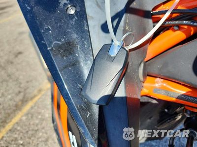 Zdjęcie 8 z 9 samochodu: 2023 KTM 1290 SUPER DUKE R VIN:VBKV39403PM970969 - miniatura