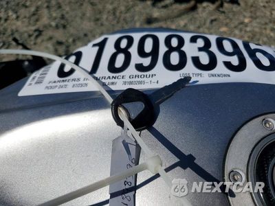 Zdjęcie 8 z 9 samochodu: 2004 YAMAHA YZFR6 L VIN:JYARJ06E64A017730 - miniatura
