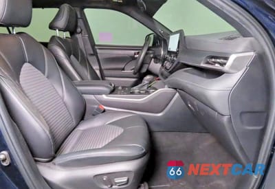 Piąte zdjęcie samochodu w środku: 2024 TOYOTA HIGHLANDER XSE VIN:5TDKDRBH1RS557062 - miniatura
