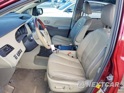 Zdjęcie 7 z 13 samochodu: 2011 TOYOTA SIENNA LIMITED 7-PASSENGER VIN:5TDDK3DC5BS025381 - miniatura