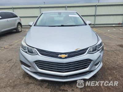 Piąte zdjęcie samochodu w środku: 2017 CHEVROLET CRUZE LS VIN:1G1BC5SM9H7259756 - miniatura