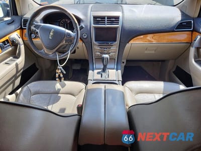 Zdjęcie 8 z 13 samochodu: 2012 LINCOLN MKX VIN:2LMDJ8JK5CBL12220 - miniatura
