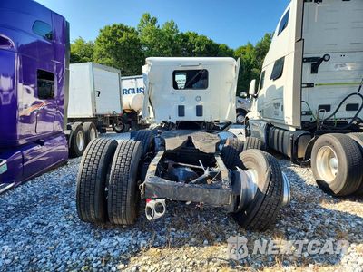 Zdjęcie 6 z 14 samochodu: 2026 PETERBILT 567 SEMI TRUCK VIN:1XPCD49X0TD784717 - miniatura