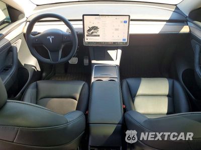Zdjęcie 8 z 12 samochodu: 2025 TESLA MODEL Y VIN:7SAYGDEF8SF232338 - miniatura