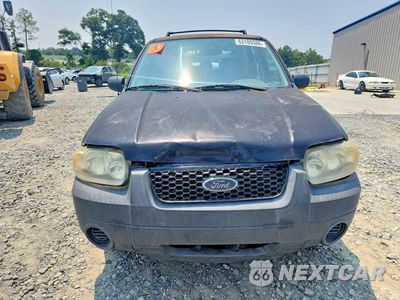 Piąte zdjęcie samochodu w środku: 2005 FORD ESCAPE XLS VIN:1FMYU02Z35KD75729 - miniatura