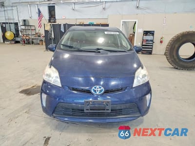 Piąte zdjęcie samochodu w środku: 2014 TOYOTA PRIUS TWO VIN:JTDKN3DU7E1803219 - miniatura