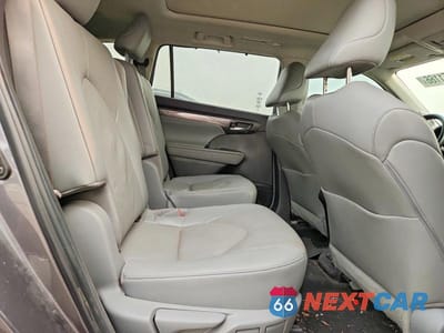 Zdjęcie 11 z 13 samochodu: 2023 TOYOTA HIGHLANDER HYBRID PLATINUM VIN:5TDEBRCH8PS114471 - miniatura
