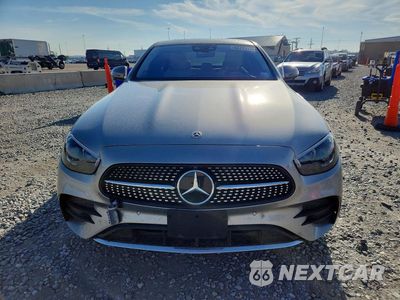 Piąte zdjęcie samochodu w środku: 2023 MERCEDES-BENZ E 350 VIN:W1KZF8DB0PB171092 - miniatura