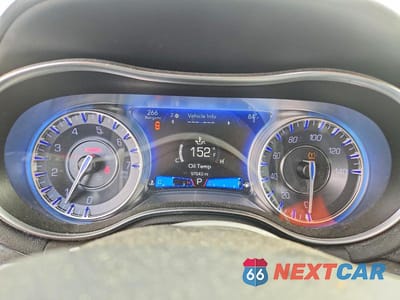 Zdjęcie 9 z 12 samochodu: 2019 CHRYSLER 300 TOURING VIN:2C3CCAAG4KH733189 - miniatura
