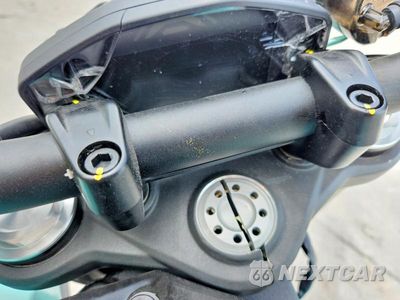 Zdjęcie 7 z 9 samochodu: 2024 DUCATI MONSTER VIN:ZDMMAMDT2RB009279 - miniatura