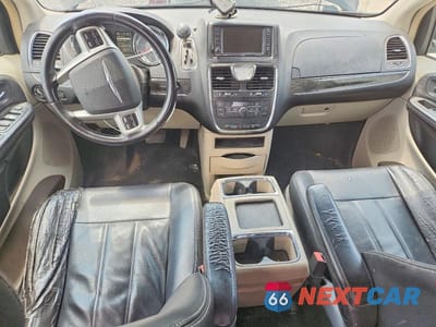 Zdjęcie 8 z 13 samochodu: 2014 CHRYSLER TOWN & COUNTRY TOURING VIN:2C4RC1BG9ER292422 - miniatura