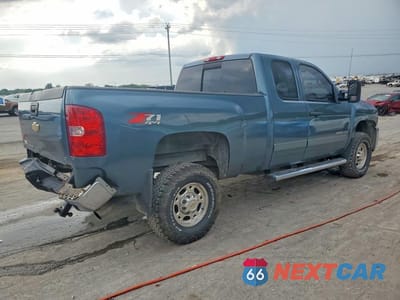 Trzecie zdjęcie samochodu z tyłu: 2008 CHEVROLET SILVERADO K2500 HEAVY DUTY VIN:1GCHK29K48E148986 - miniatura