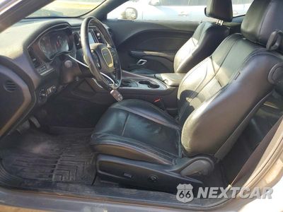 Zdjęcie 7 z 12 samochodu: 2017 DODGE CHALLENGER SXT VIN:2C3CDZAG6HH640405 - miniatura