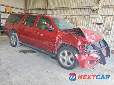 Czwarte zdjęcie samochodu z boku: 2014 CHEVROLET SUBURBAN C1500 LT VIN:1GNSCJE09ER166753 - miniatura