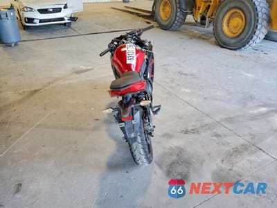 Zdjęcie 6 z 9 samochodu: 2016 KAWASAKI EX650 E VIN:JKAEXEE16GDA21001 - miniatura