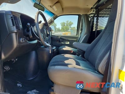 Zdjęcie 7 z 13 samochodu: 2024 GMC SAVANA G2500 VIN:1GTW7AFP2R1190603 - miniatura