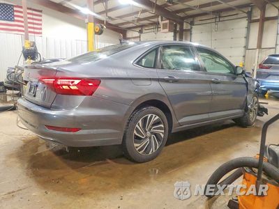 Trzecie zdjęcie samochodu z tyłu: 2021 VOLKSWAGEN JETTA SEL VIN:3VWE57BU6MM006076 - miniatura